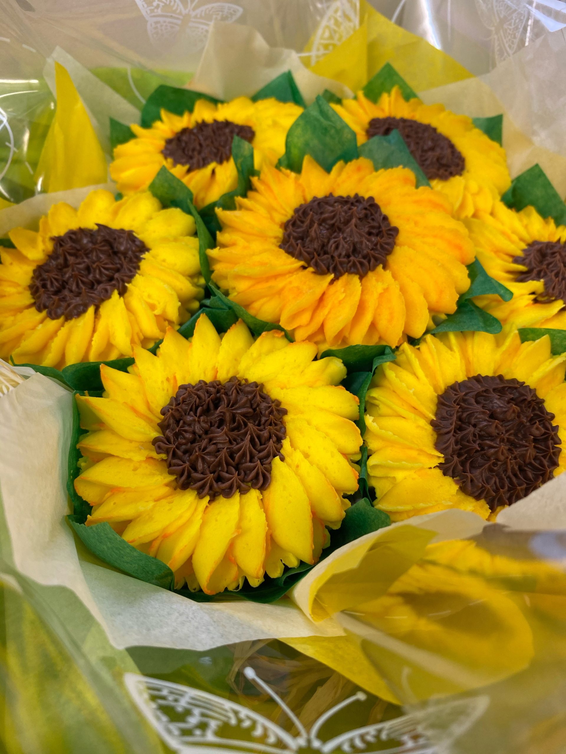 Louise Brown’s Sunflower Cupcakes