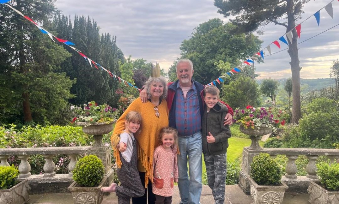 Christine-and-Chris-with-Grandchildren