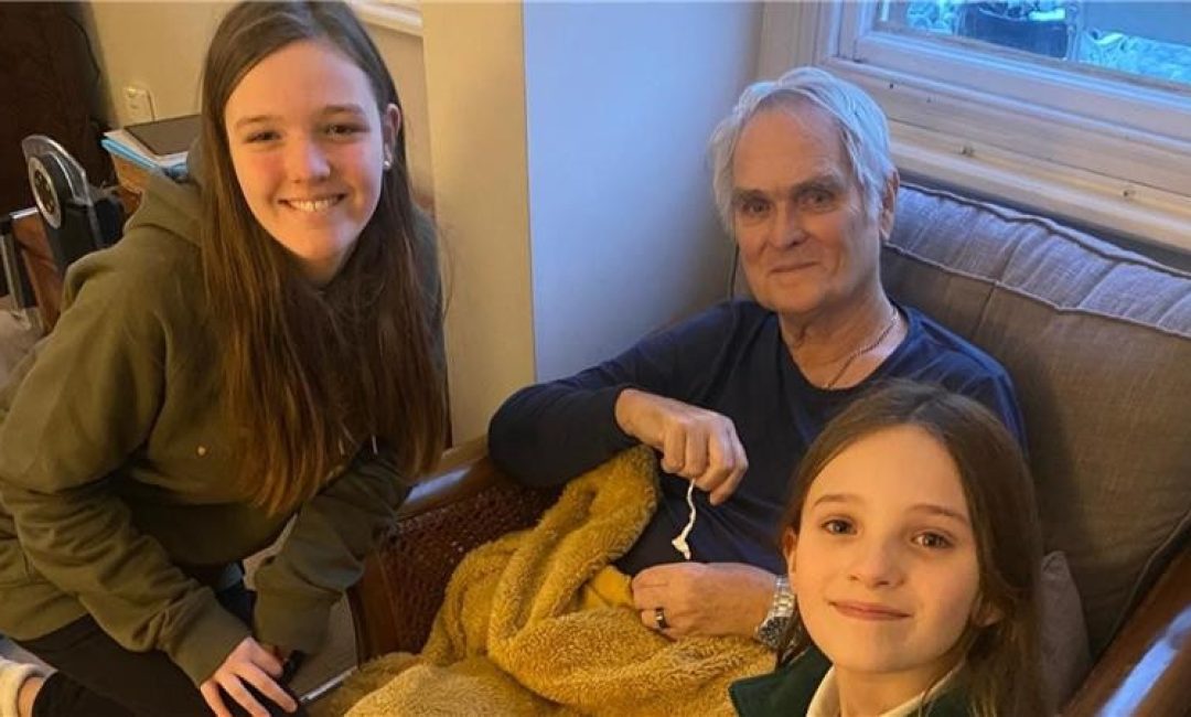 Pic-1-Sisters-with-Grandad-1