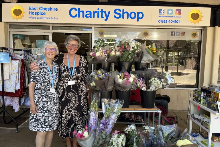 Volunteers Anthea and Jan (1)
